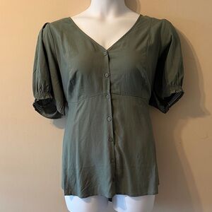 Torrid Olive Green Button-Front Puff Sleeve Blouse Size 2 NWT